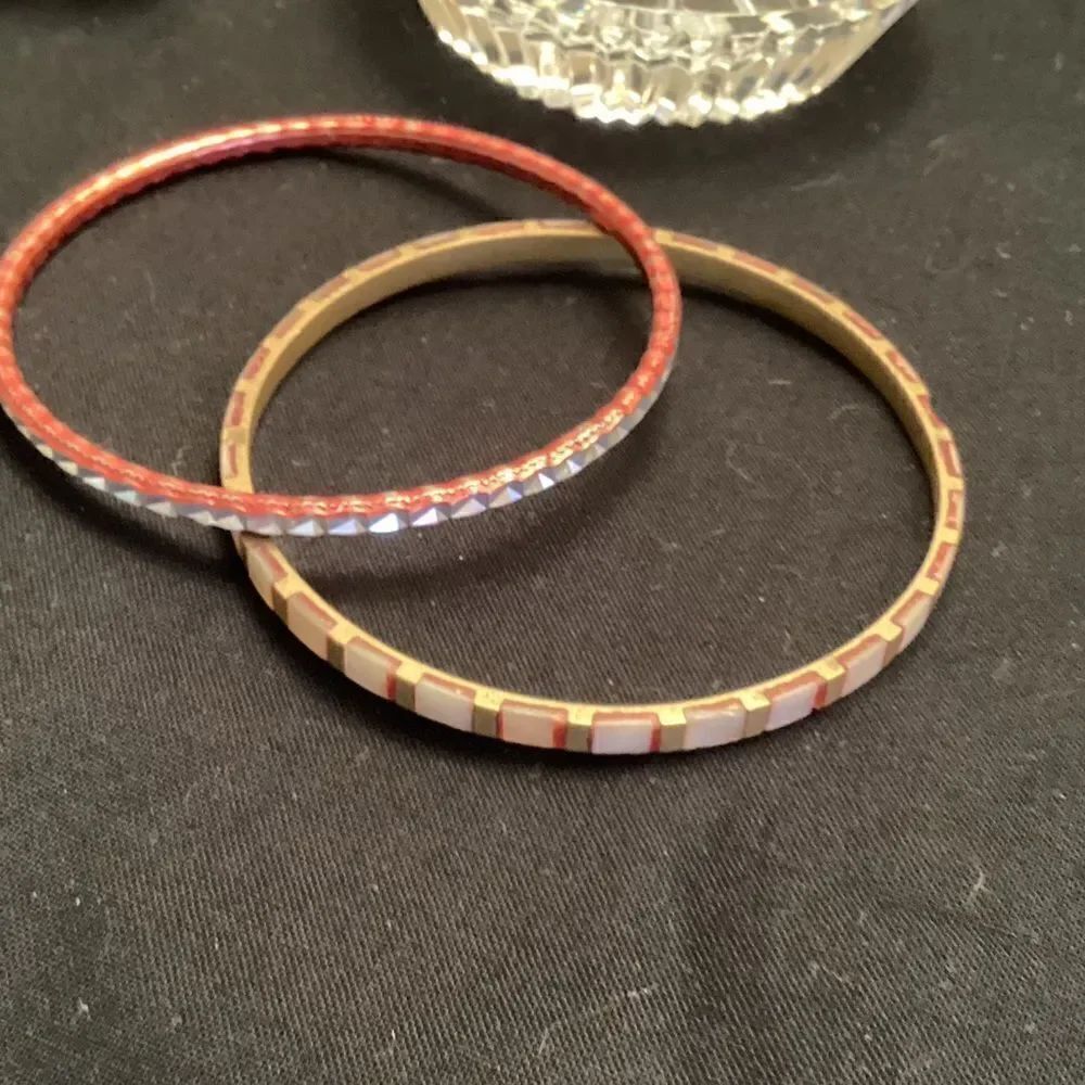 Set of 2 Bangle Bracelets - Picture 4 of 6